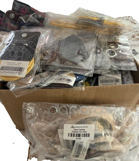 Paparazzi/LOT 60+ NEW Urban, Wood, Fabric, Plastic, Fringe, Faux Leather JEWELRY