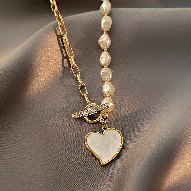 Woman 18K Gold Plated CZ Heart Charm Mother of Pearl Sweater Chain Toggle