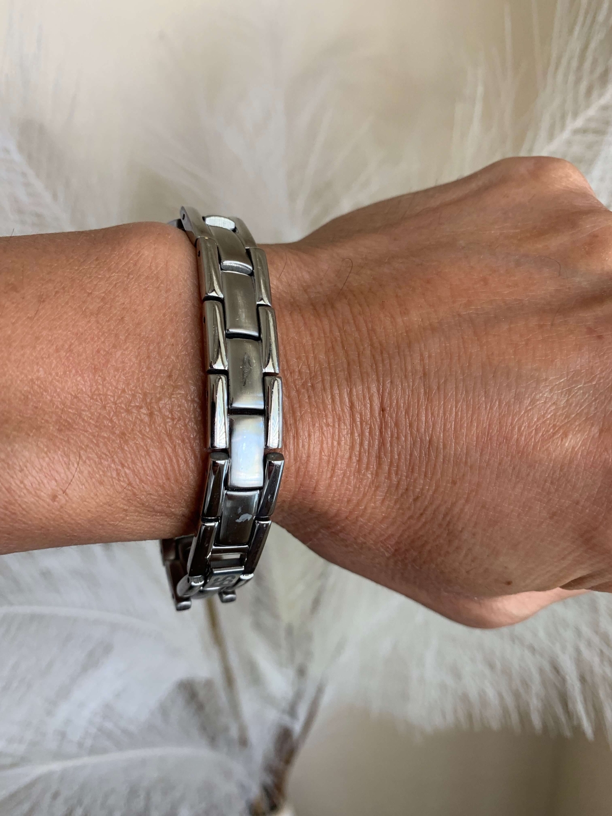 Titanium Magnetic Bracelet men women Arthritis Pain Relief Energy Stress Power X