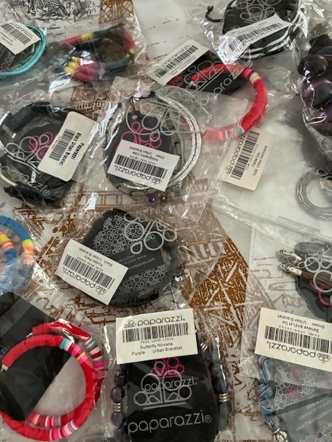 Paparazzi/LOT 60+ NEW Urban, Wood, Fabric, Plastic, Fringe, Faux Leather JEWELRY