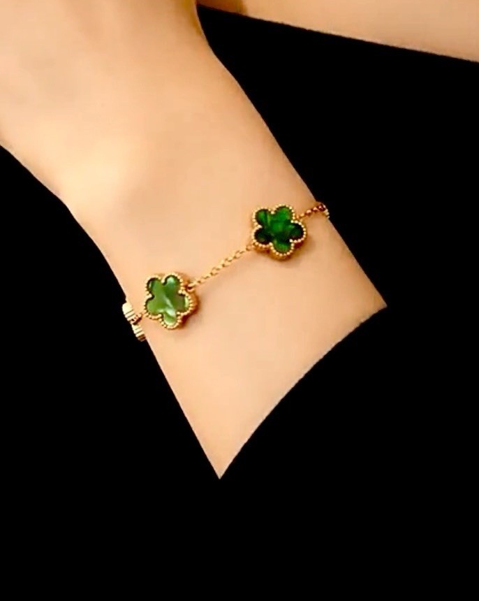 Gold Green Bracelet Flower Clover Shell Pearls Stainless Steel NWT