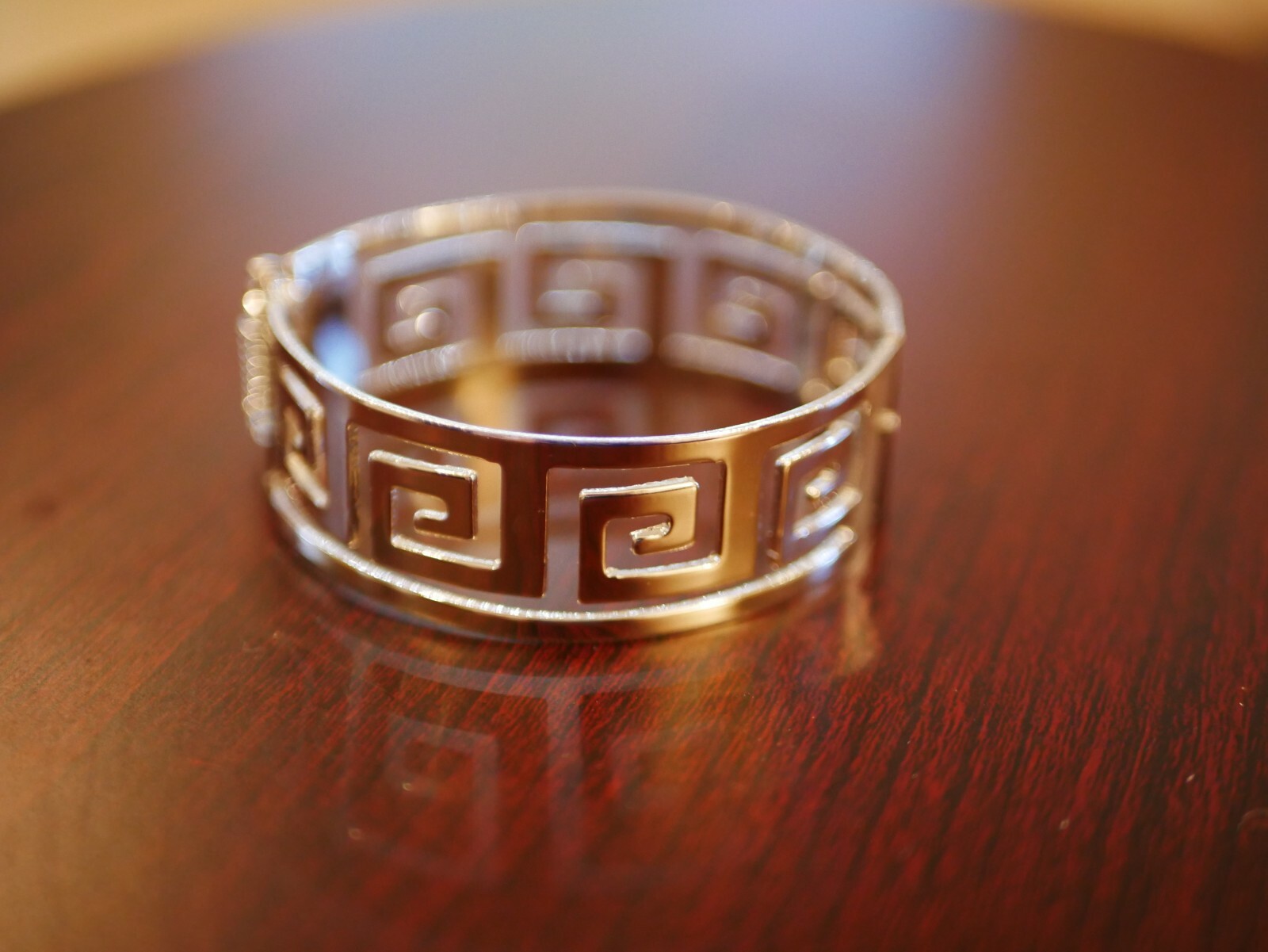 NEW Women’s Fashion Cuff Hinge Bracelet Bangle jewelry Greek Key Silver
