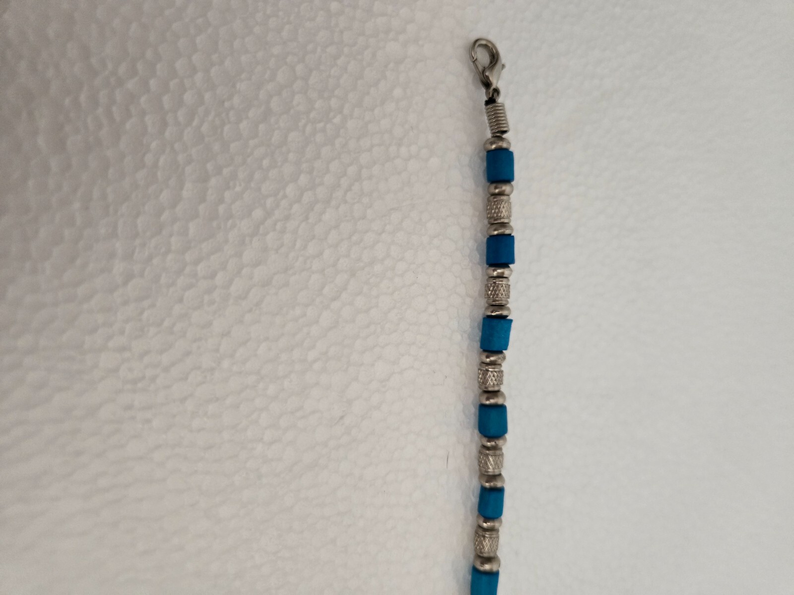 BRACELET WITH TURQUOISE & SILVERTONE BEADS ~ 6 INCH