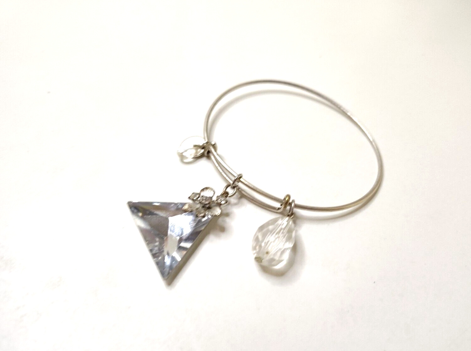 BANGLE CHARM BRACELT SILVER TONE FLOWER RHINESTONE FACETED WHITE/COLORLESS BEADS