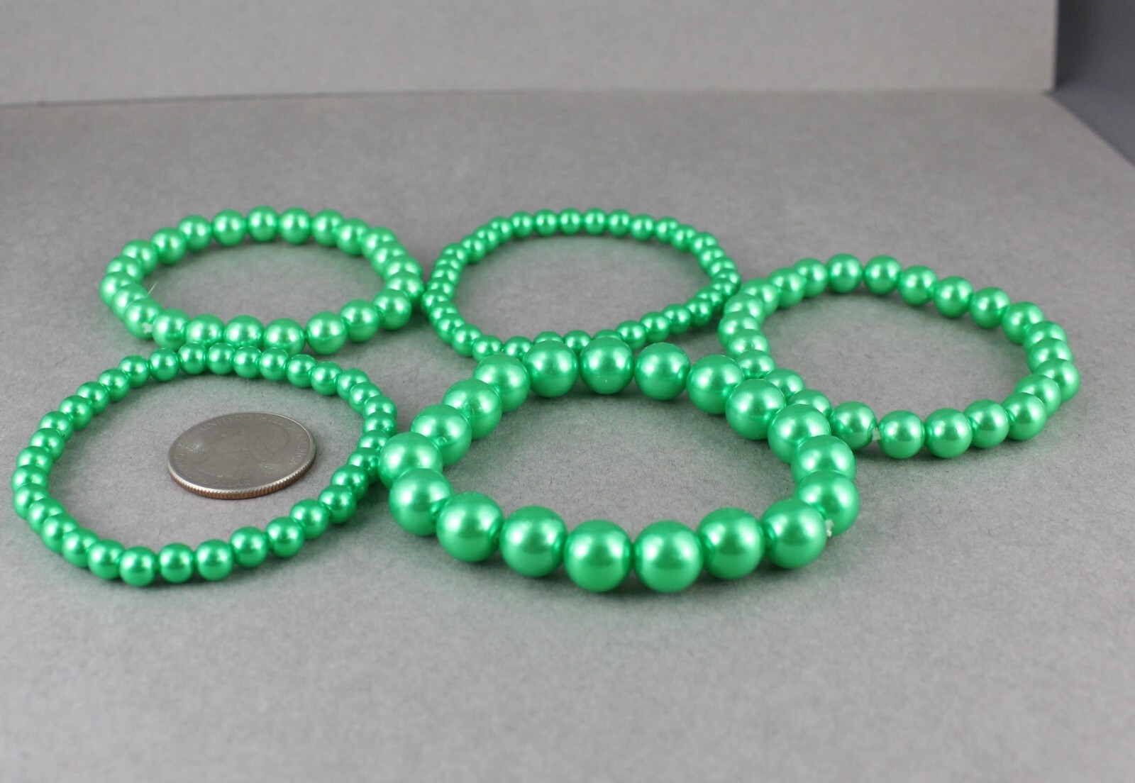 green faux pearl bracelet set pack of 5 bead stretch beads beaded 6mm 8mm 9mm