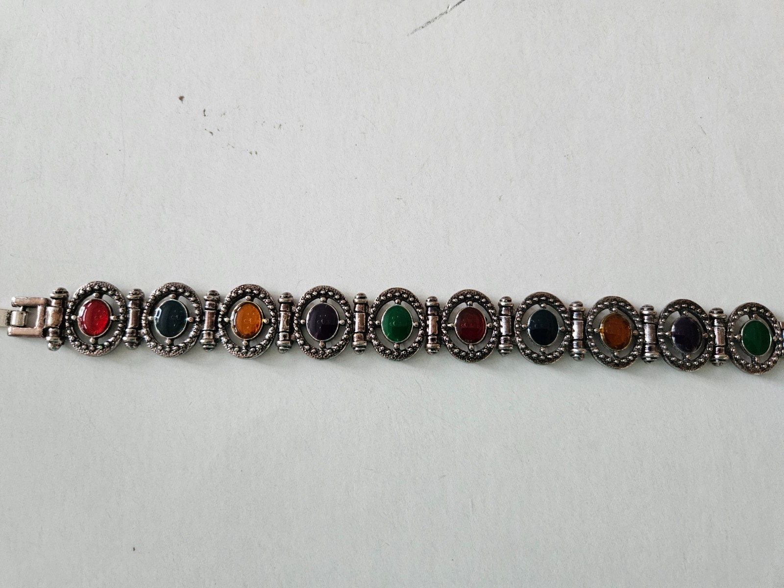 MULTI COLOR ORNATE FAUX GEMSTONE SILVER TONE BRACELET 8″ IN LENGTH 10 GEMS STONE