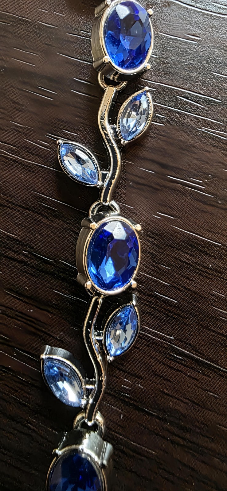 Stainlesteel Leaf Pattern Bracelet With Blue Rhinestones $28.95