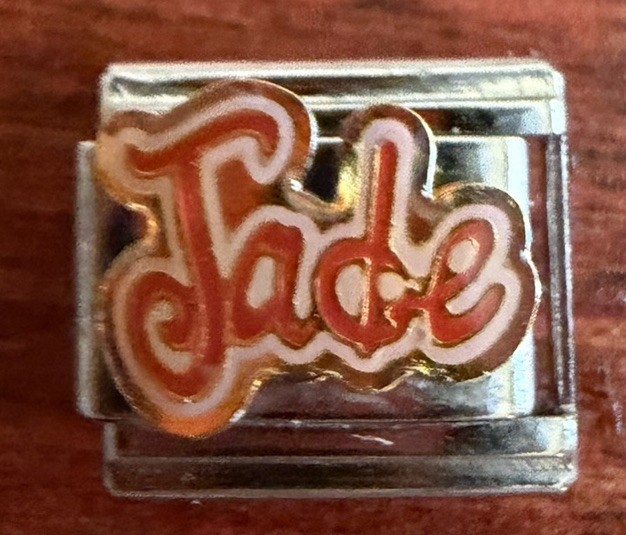 #2/3 BRATZ red “JADE” “KOOL KAT” NAME ORIGINAL Italia CHARM Collection Link 9mm