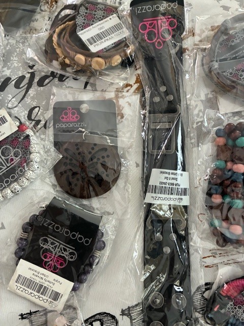 Paparazzi/LOT 60+ NEW Urban, Wood, Fabric, Plastic, Fringe, Faux Leather JEWELRY