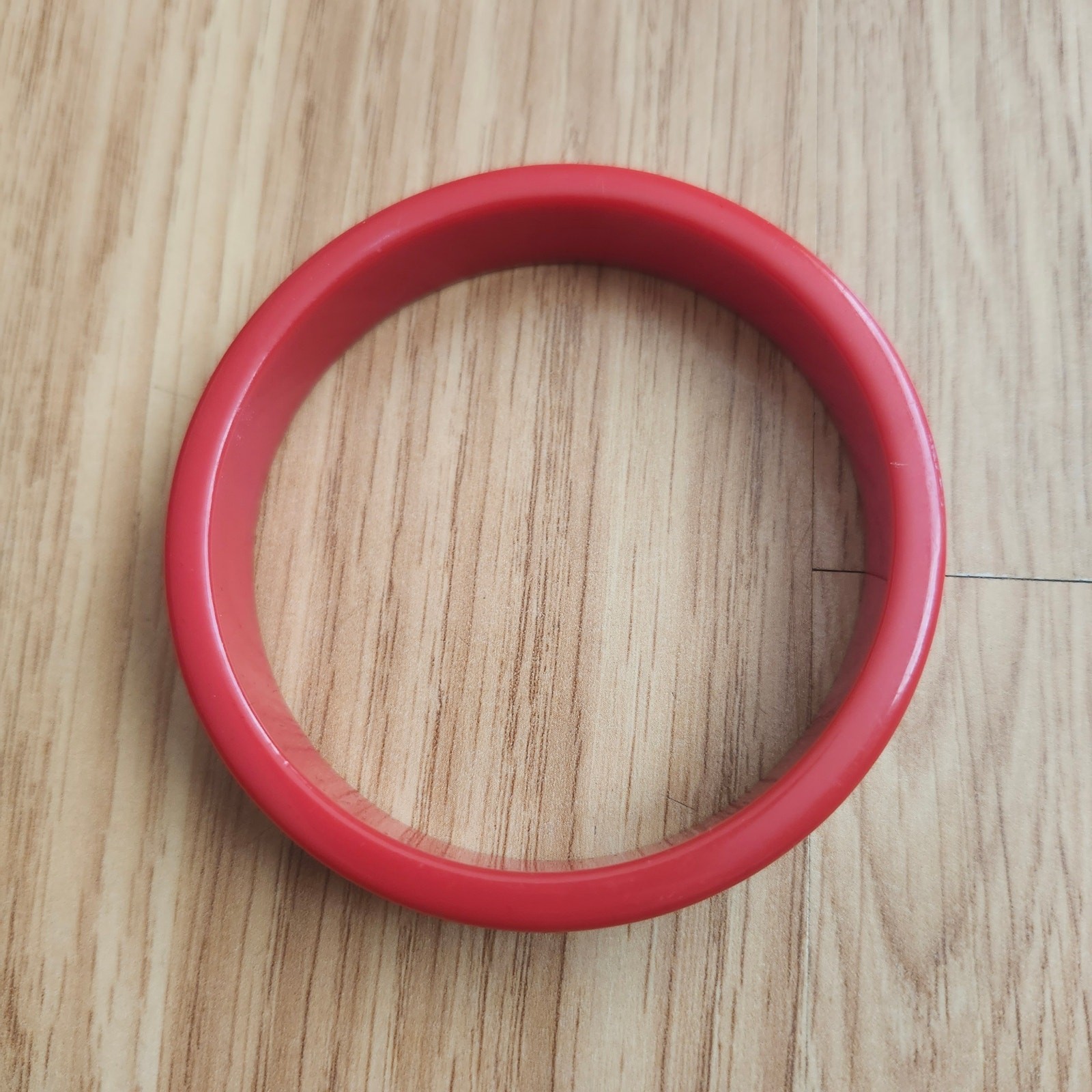 Chunky Red Plastic Bangle Bracelet 0.5″ Wide 6.6mm Thick Glossy Statement Stack