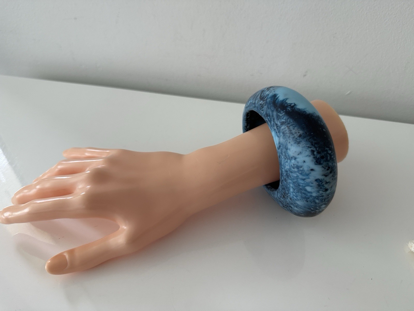 DINOSAUR DESIGNS Medium Rock Bangle Resin Bracelet – Blue / Wide