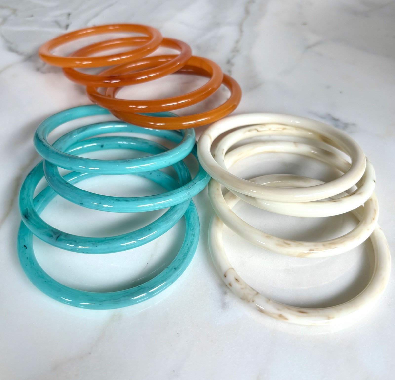 ANGELIQUE DE PARIS SET OF 4 FRENCH IVORY RESIN “GEM” BANGLE BRACELETS NWT