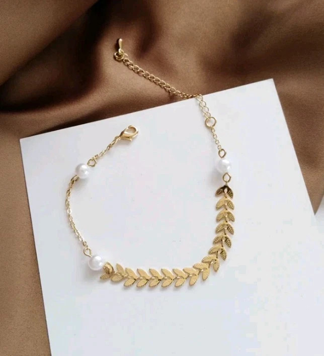 Women’s Gold Tone Leaf Bracelet Faux Pearl Adjustable Chain Botanical Jewelry