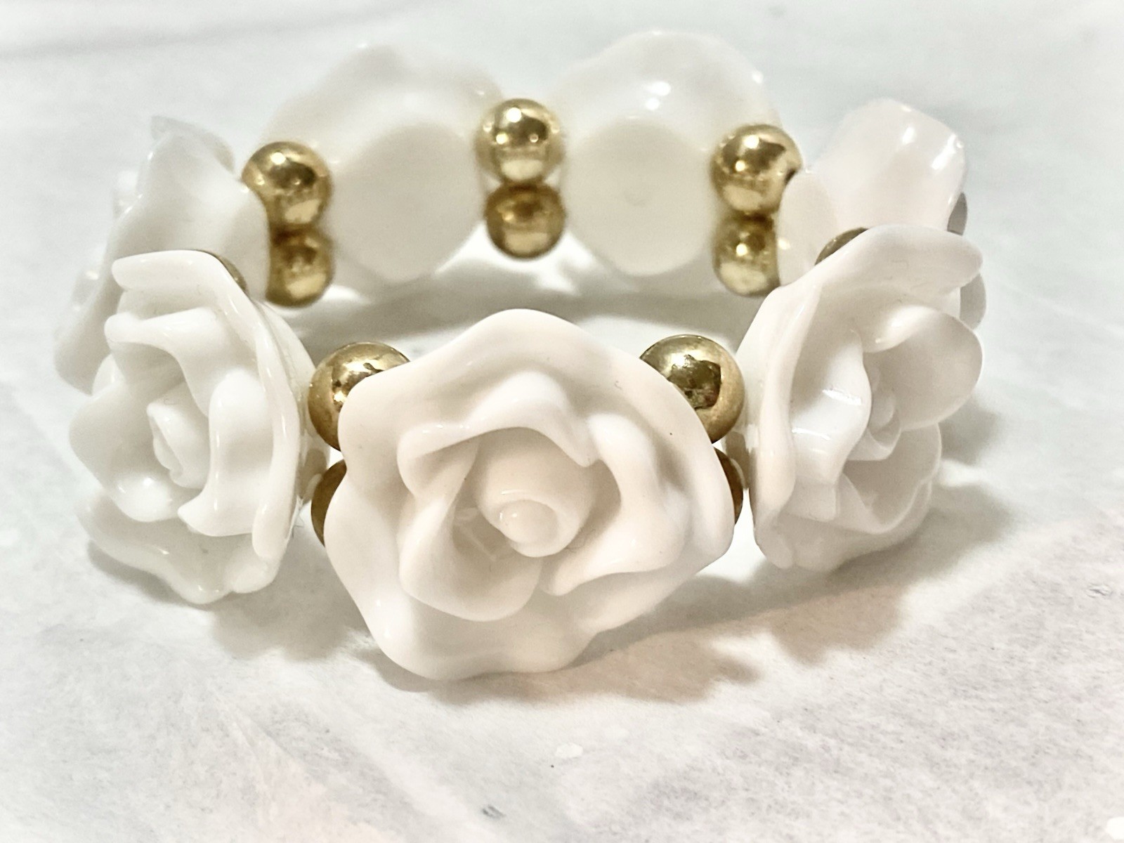 White Rose Flower Stretch Bracelet Gold Tone Beads Floral Statement Jewelry Gift