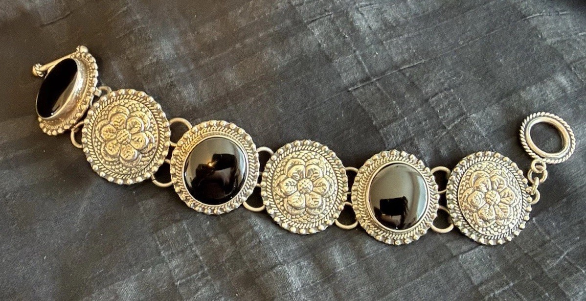 Old Pawn CII Mexico Sterling Silver Flower Concho Link Black Onyx Bracelet 8”