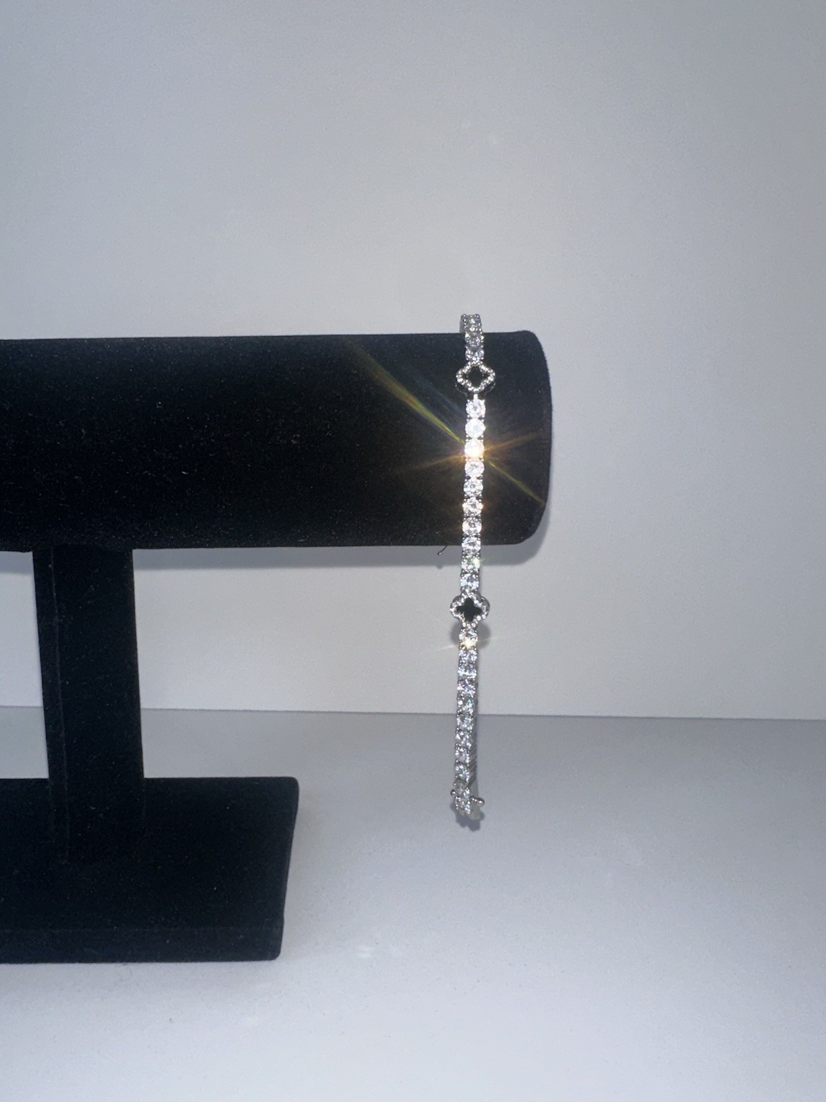 Silver-Tone Iced Tennis Bracelet Unisex Fashion Jewelry New