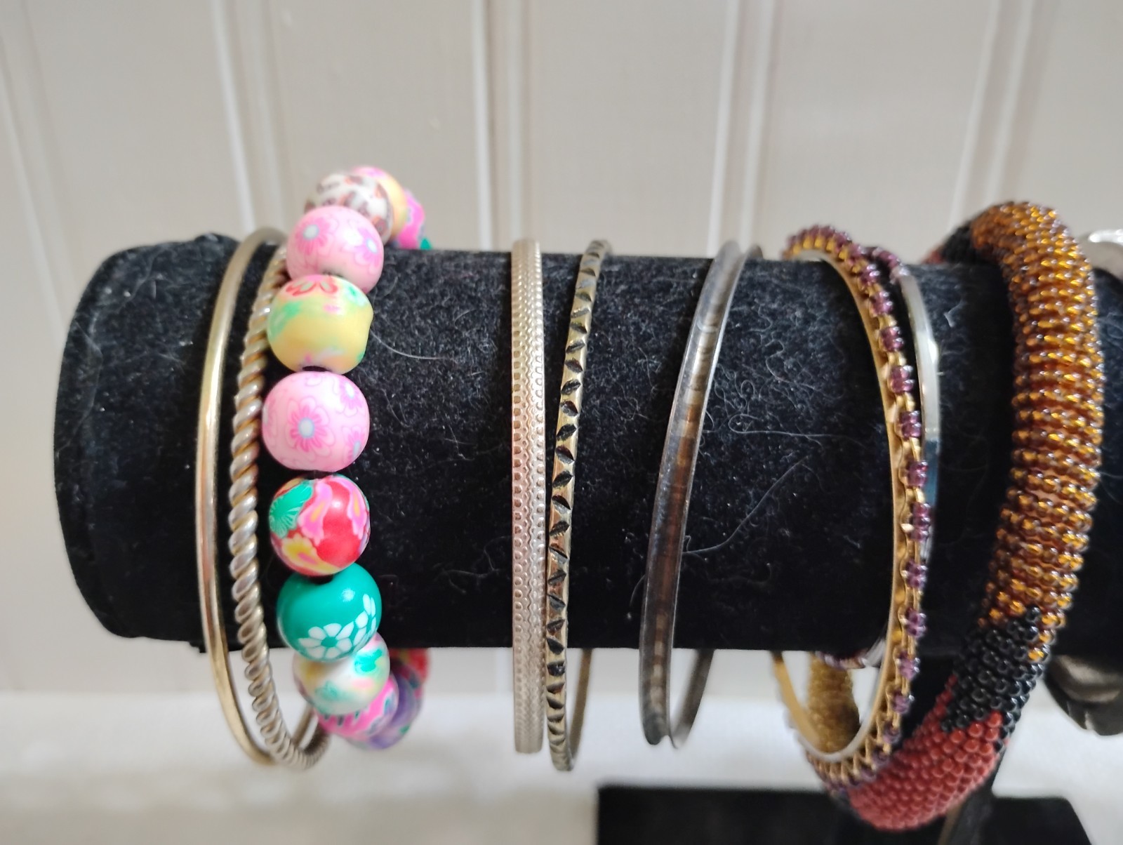 Lot of 16 Multi-Color Mixed Material 2- 2.5″ Diameter Bangle Bracelets