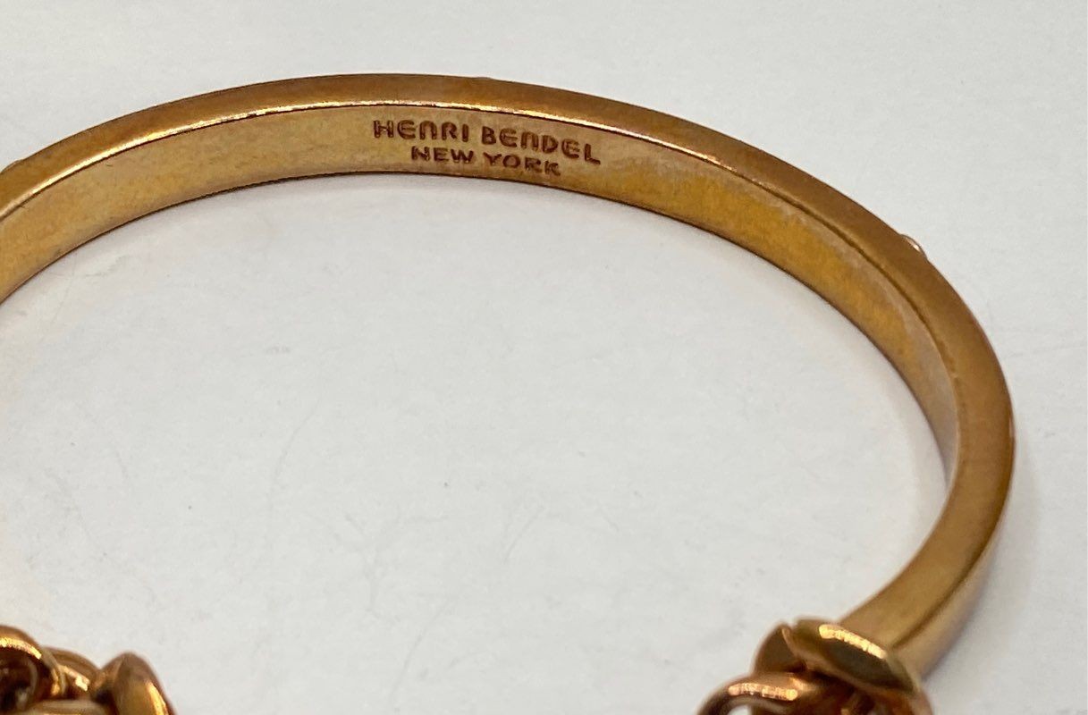 Henri Bendel Gold Tone Crystal Hybrid Cuff Curb Chain Charm Bracelet 5.5″