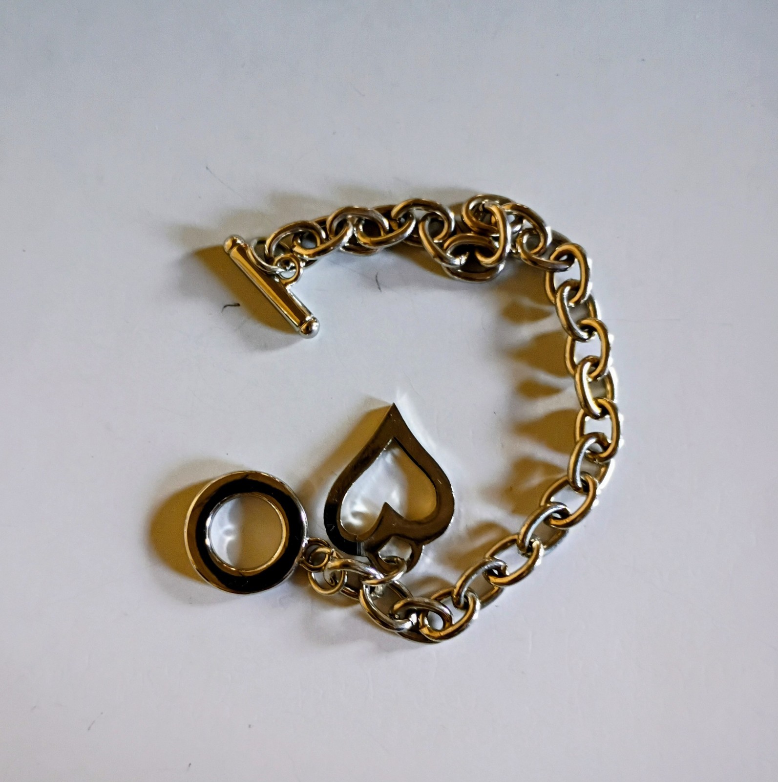 Gold Tone Cable Chain Toggle Bracelet Heart Dangle Charm No Stone Metal