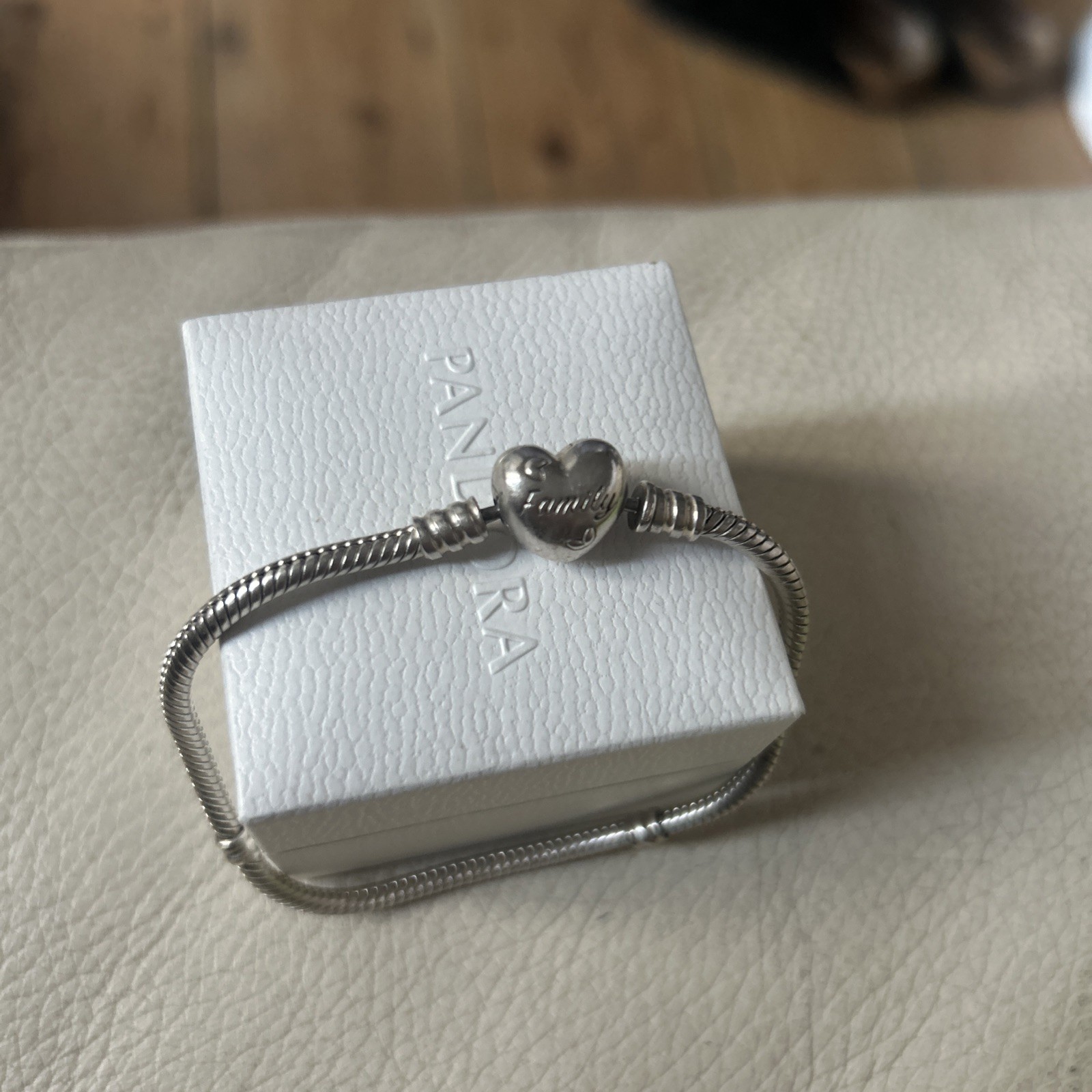 Authentic Pandora S925 barrel heart clasp, Snake Chain Bracelet , Family