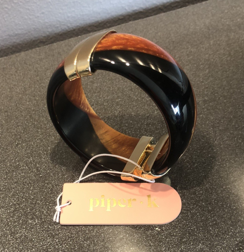 NWT Womens Bangle Bracelet 1″Wide PIPER K Coral Black Gold Lead Safe Nickel Free