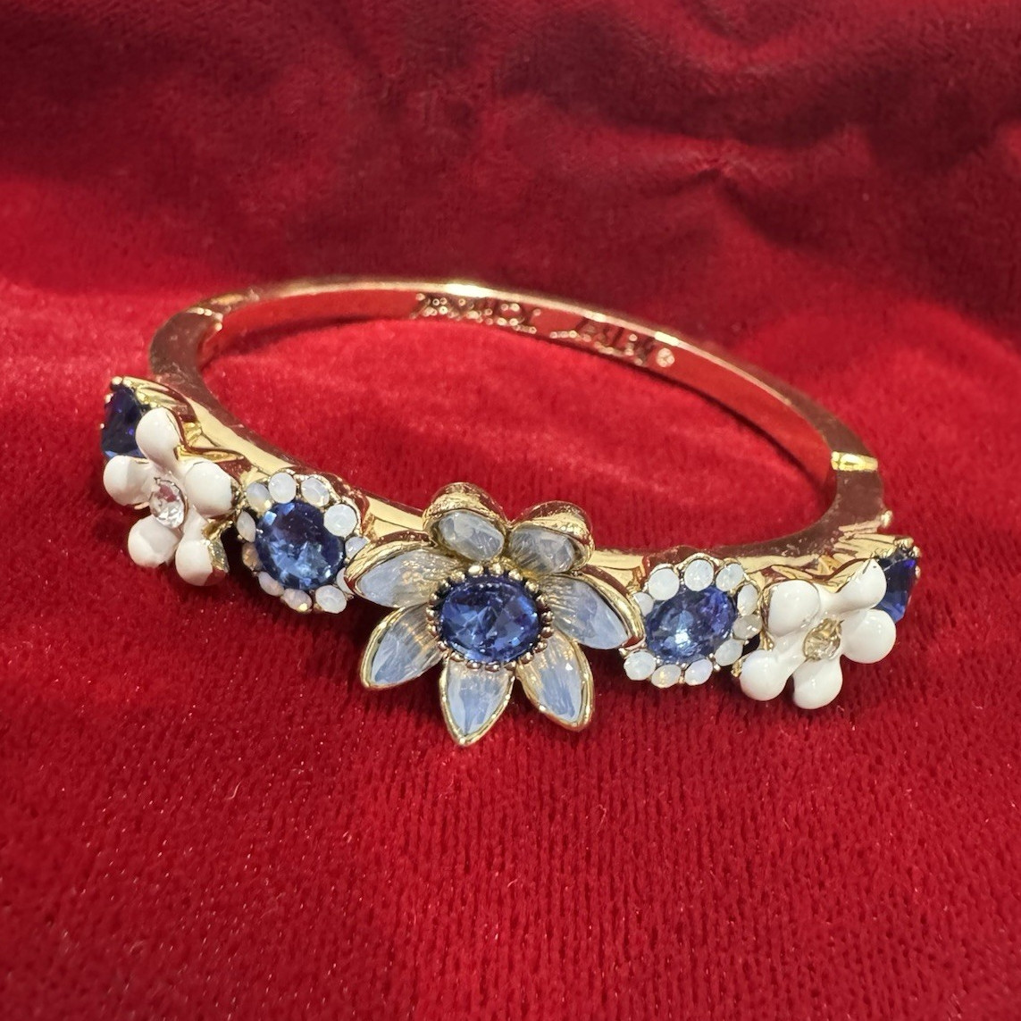 BETSEY JOHNSON BANGLE BRACELET SIGNED BLUE AND WHITE