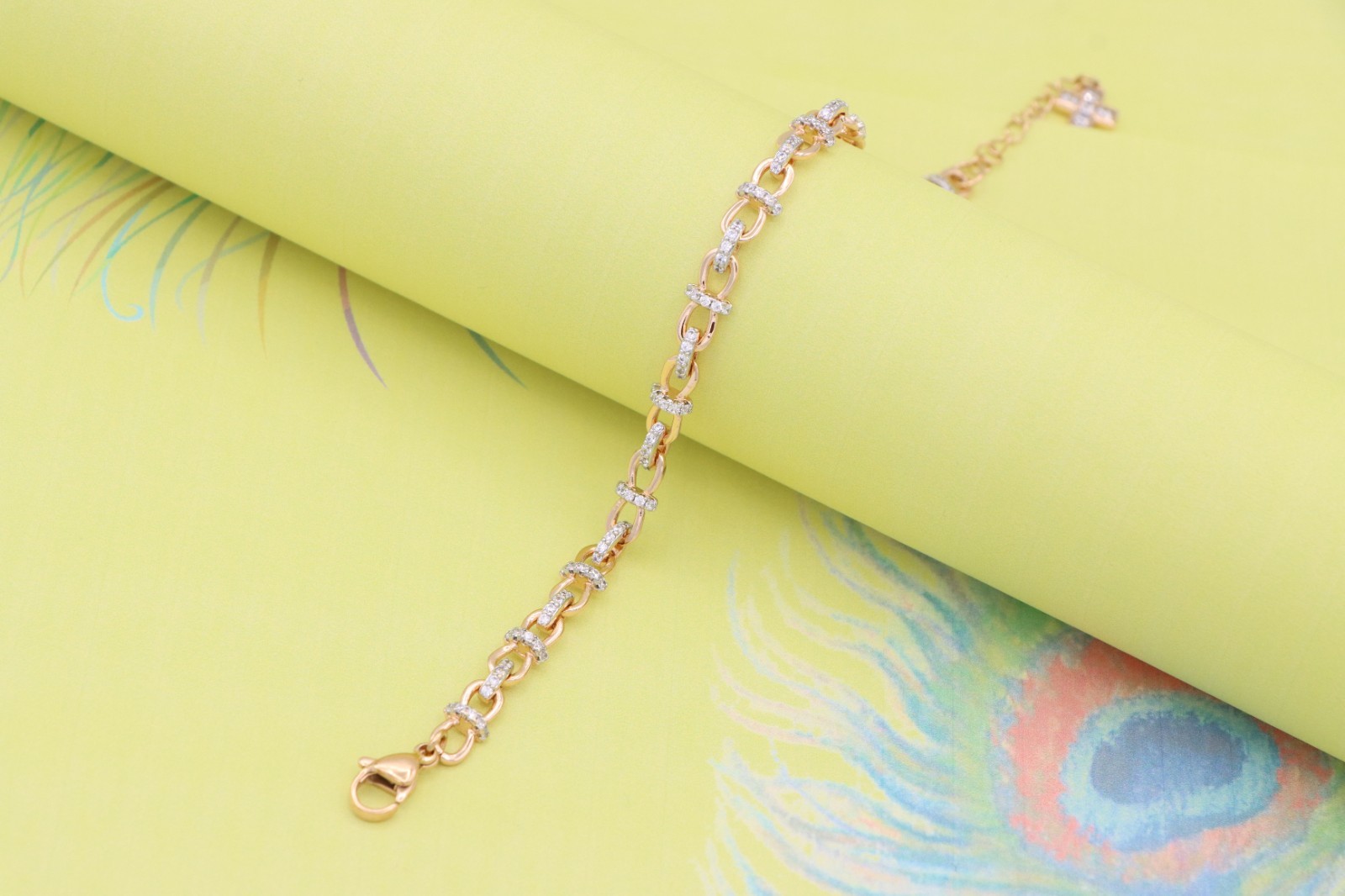 Elegant Rose Gold Bracelet with Sparkling Link Detailing, XPBL0839