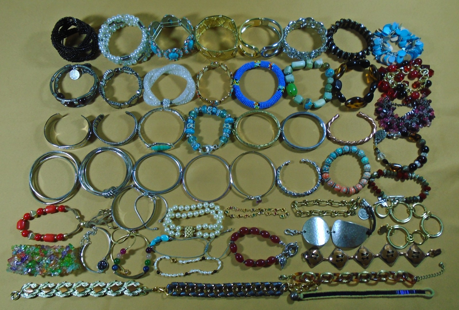LARGE ASSORTED MULTI-COLOR BRACELET LOT CUFF BANGLE CHAIN BEADED WEAR RESELL