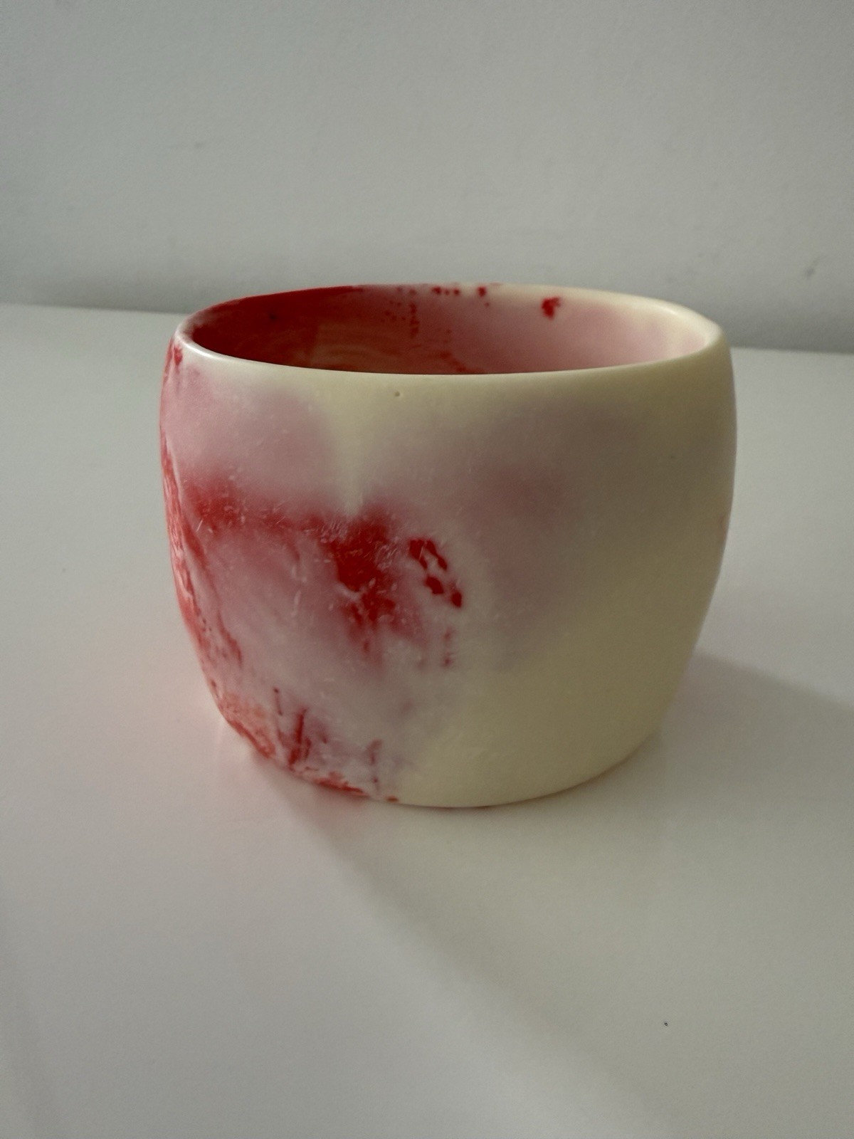 DINOSAUR DESIGNS Extra Large Organic Oval Bangle Resin Bracelet – Strawberry