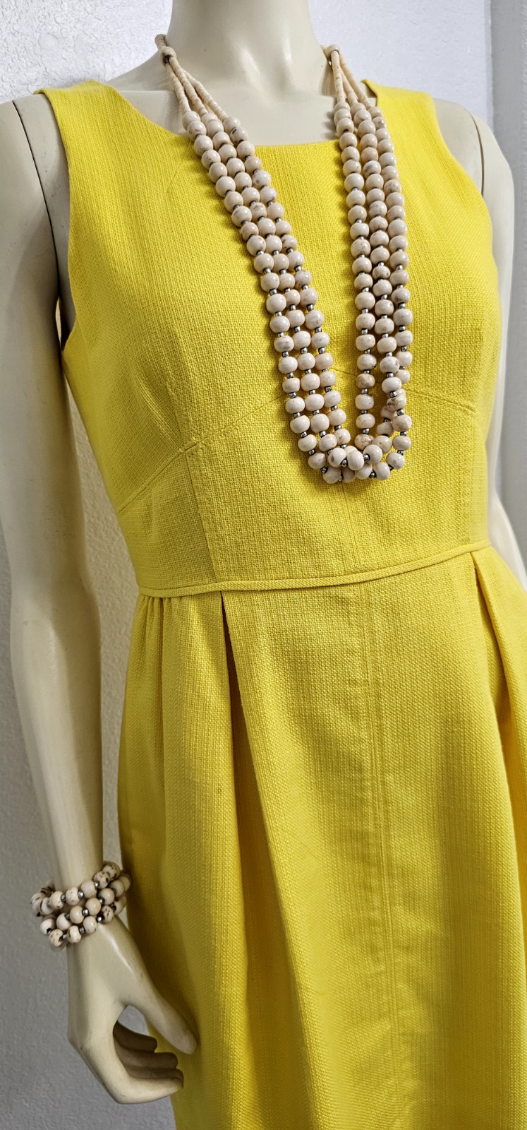 CHICOS Necklace and bracelet set 18” long ivory color stone or glass beads