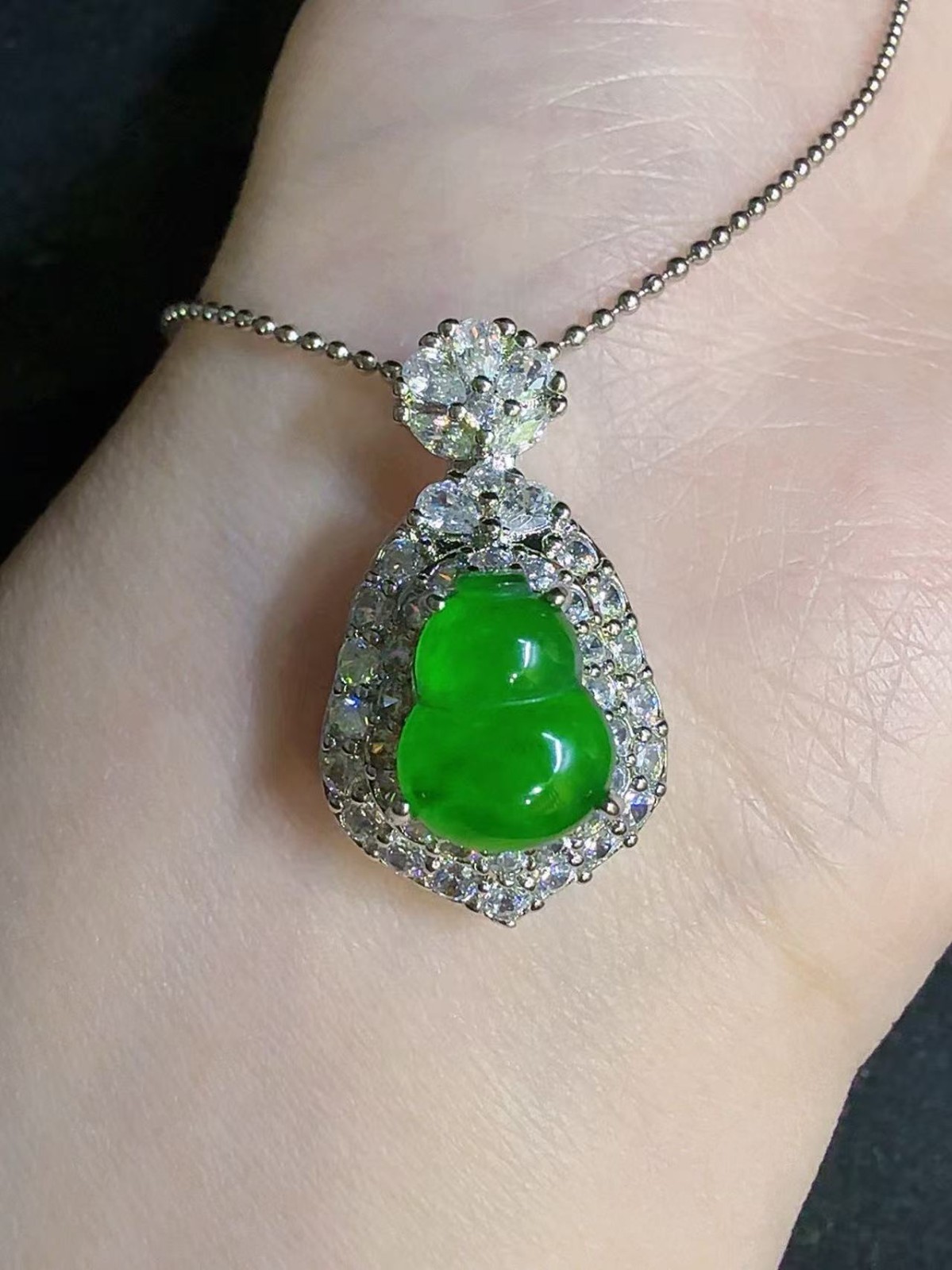 Beautiful Natural green jadeite gourd pendant