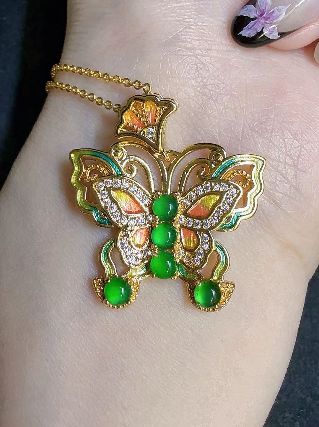 Beautiful Natural grade A jadeite Butterfiy pendant