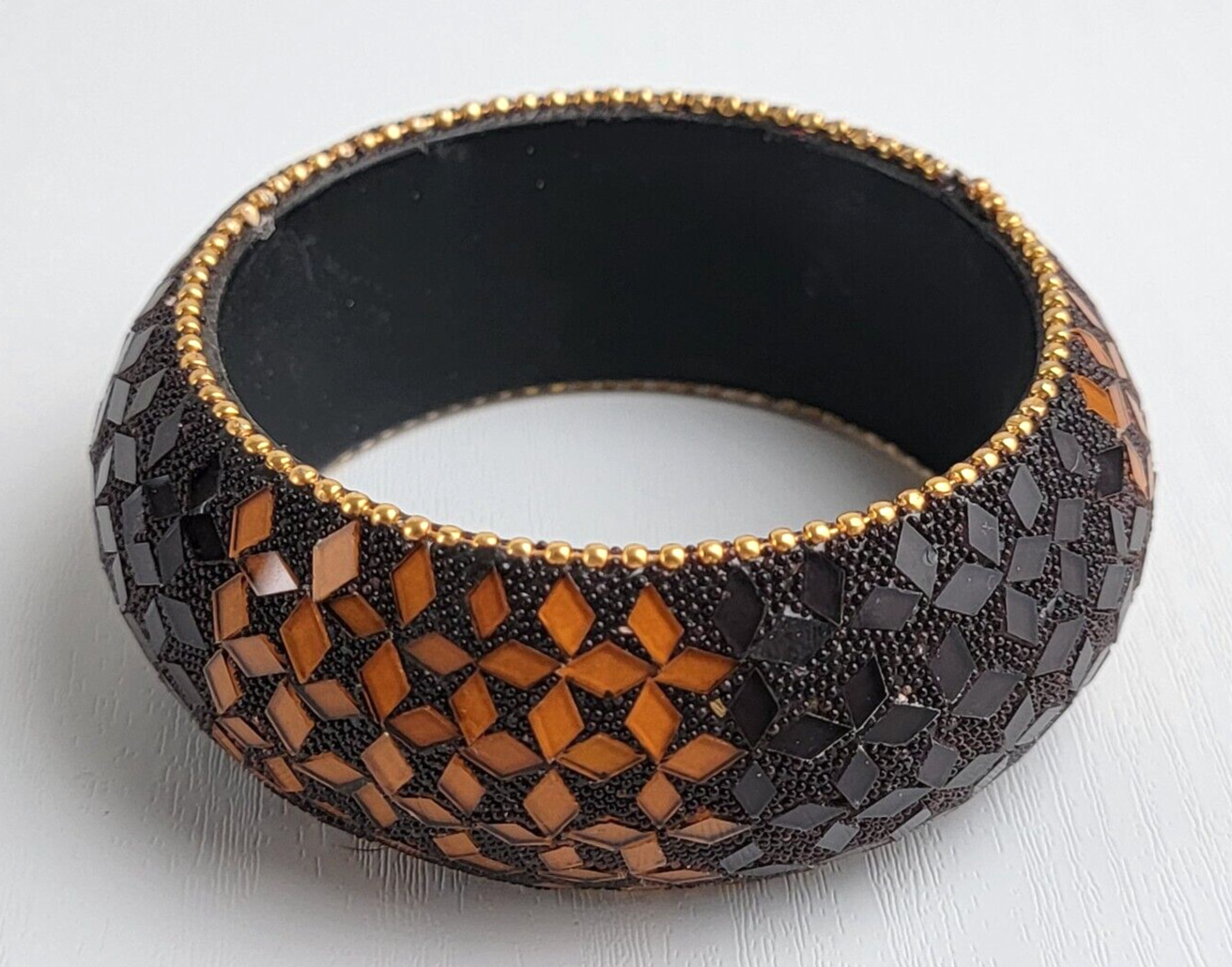 Geometric Design Brown/Orange Cut Glass Bangle Bracelet 7.5″ Wooden