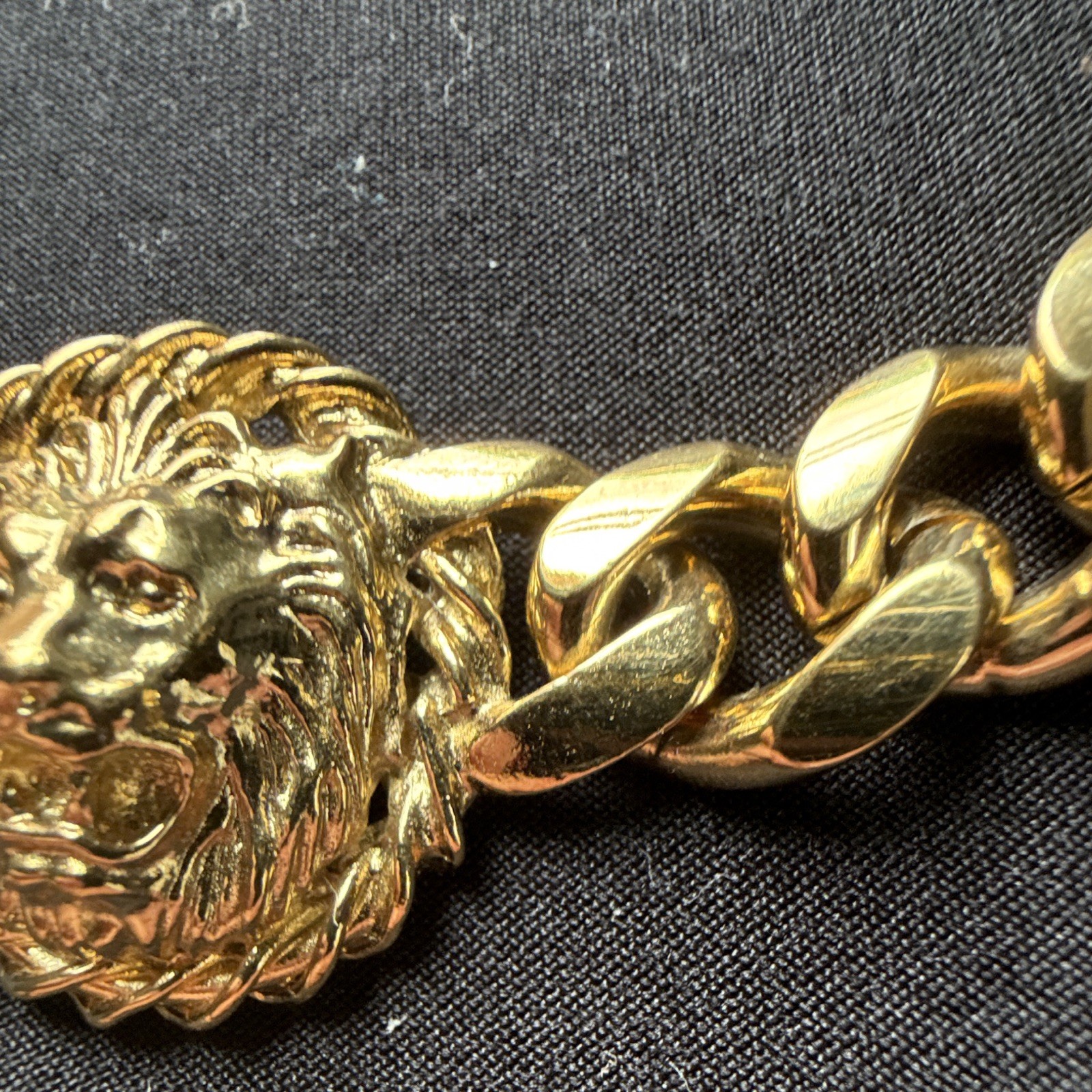 Vintage Anne Klein Gold Tone Lion Head Cuban Link 16” (41.5 cm) Choker Chain