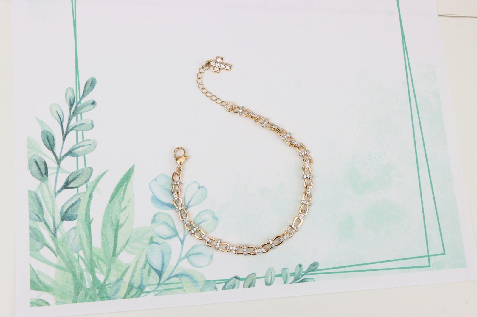 Elegant Rose Gold Bracelet with Sparkling Link Detailing, XPBL0839
