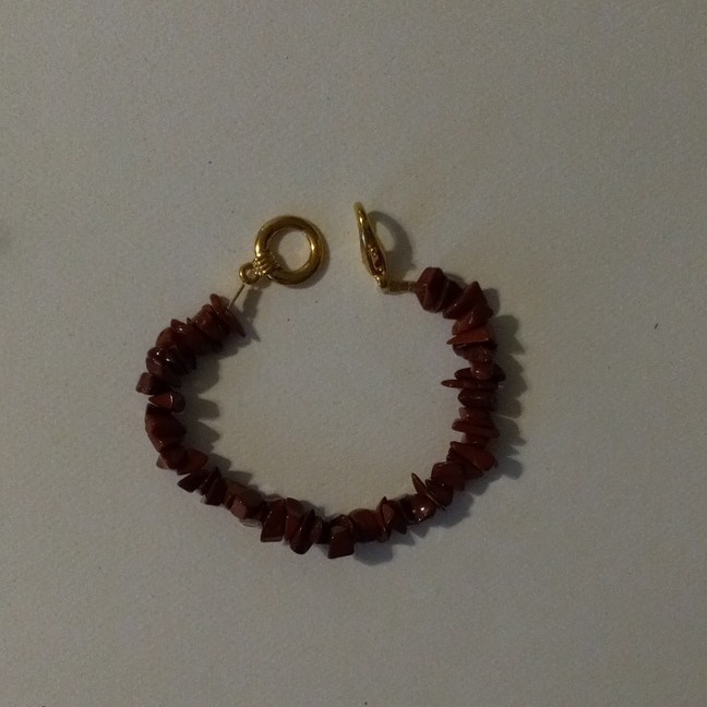 Brown Stone Chip Beaded Bracelet w/ Gold Tone Lobster Clasp, Brown/Gold