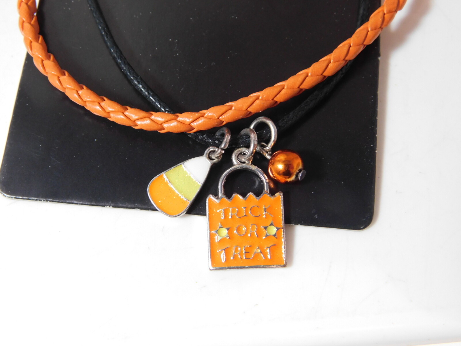 HALLOWEEN Trick or Treat Enamel Candy Corn Black Orange Cord Bracelet K3