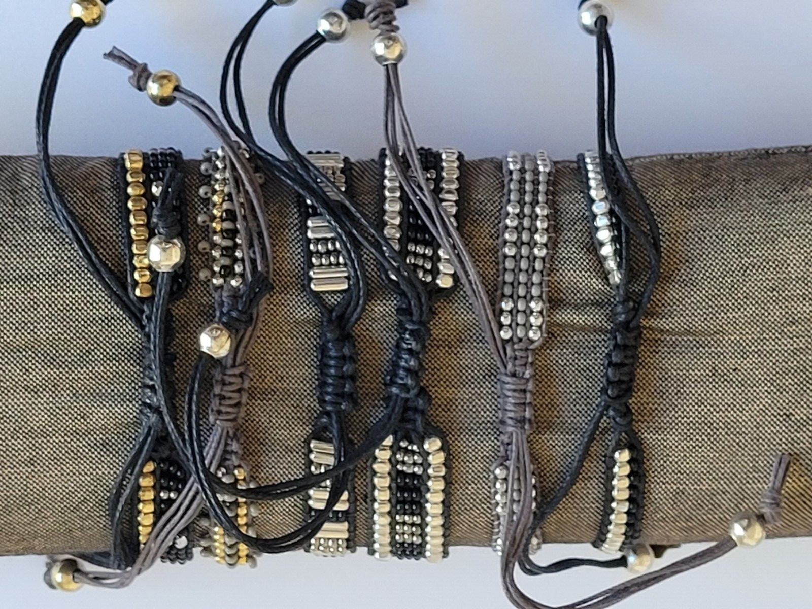 Seed Bead Adjustable Bracelet – Mix & Match Beaded Pull Bracelet Black
