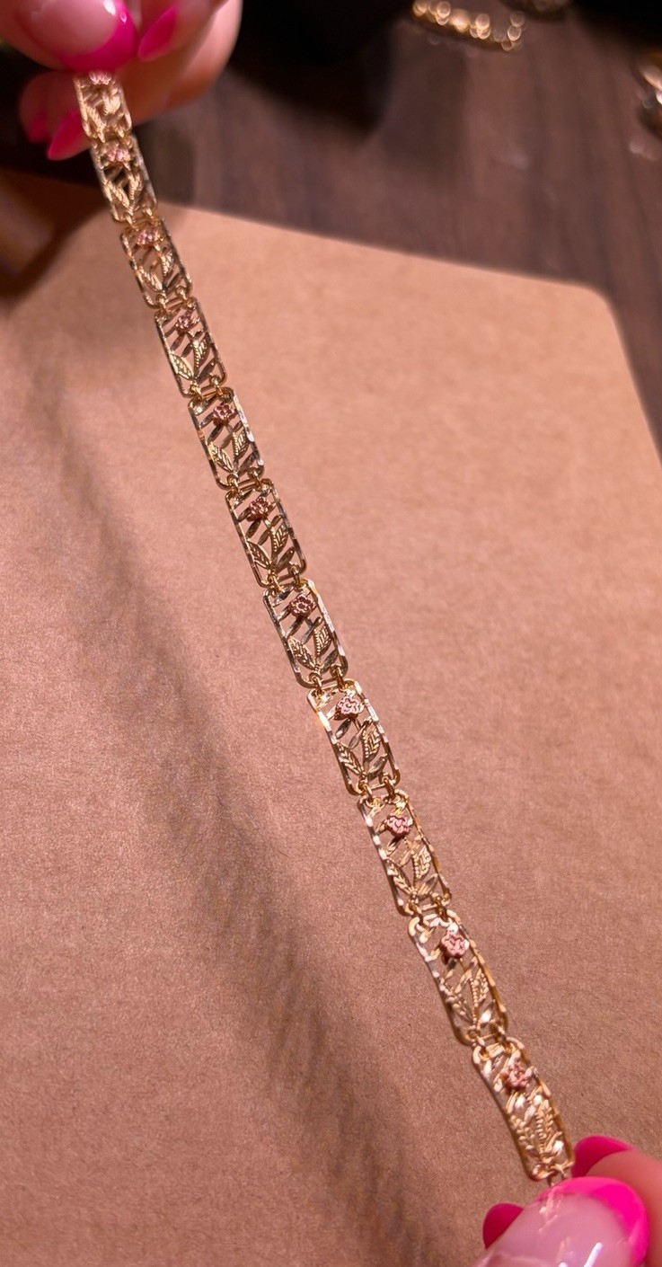 Vintage 10k Two Tone Yellow & Rose Gold Diamond Cut Floral Link Bracelet- 7 inch