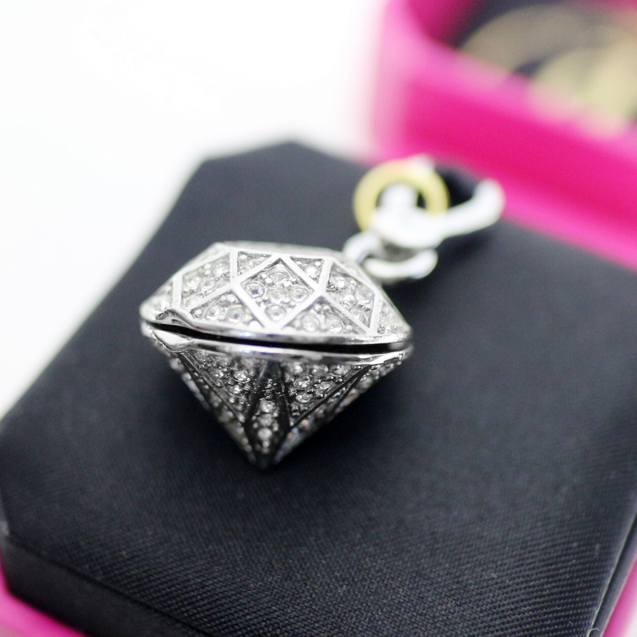 NWT JUICY COUTURE 3D Pave Diamond Box Bracelet Charm New NIB Retired