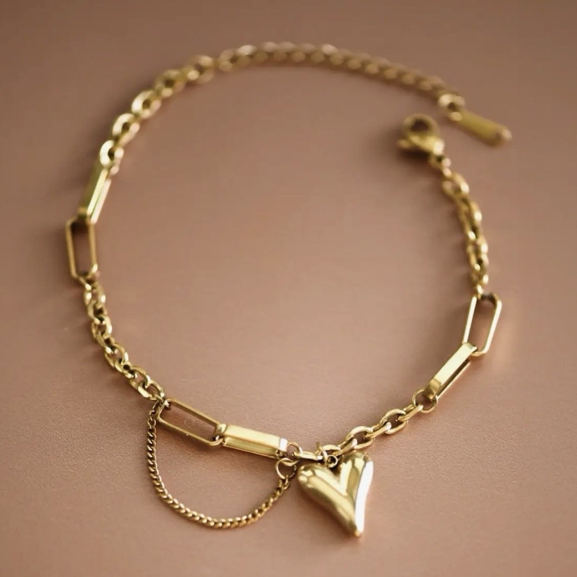 Gold Tone Cable Chain Bracelet Heart Dangle Charm Lobster Clasp No Stone