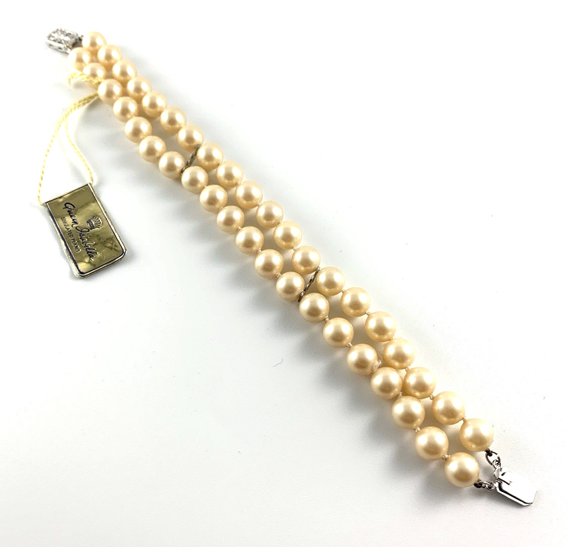 Queen Isabella White Simulated Pearl Bracelet | 8″ | Spain | Vintage | New