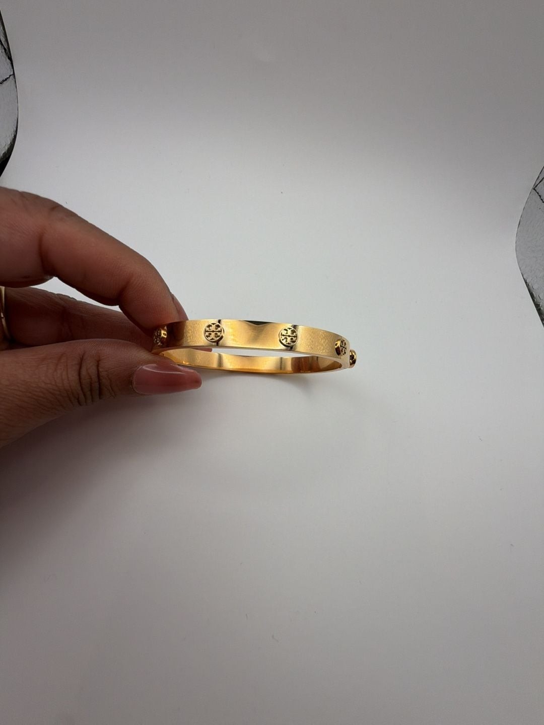 Tory Burch Miller Stud Hinge Bangle Bracelet in Gold