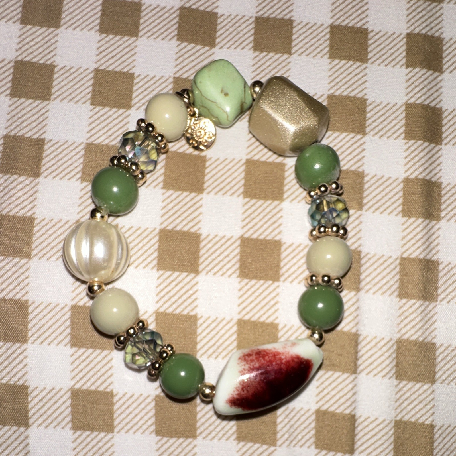 Green & Cream Glass Beaded Stretch Charm Bracelet Stackable Round Beads