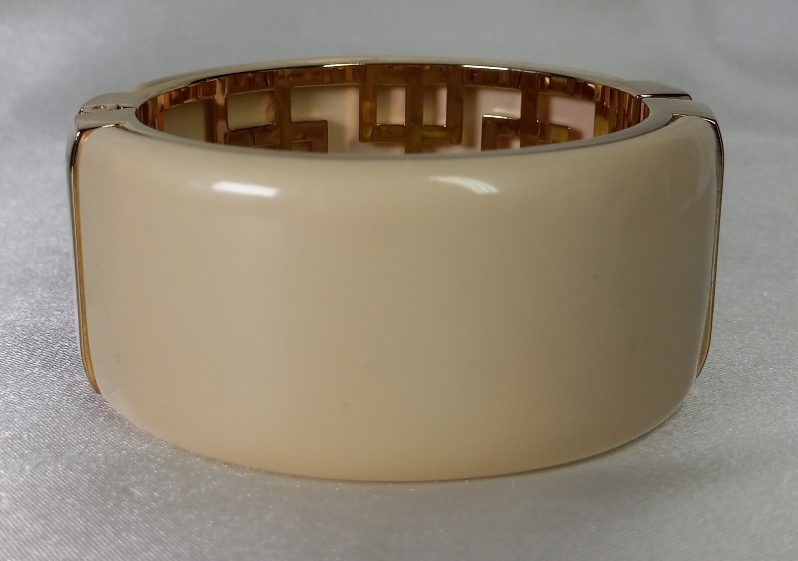 HSN Vintage Princess Amanda Charisma Club Art Deco Faux Ivory Cuff Bracelet