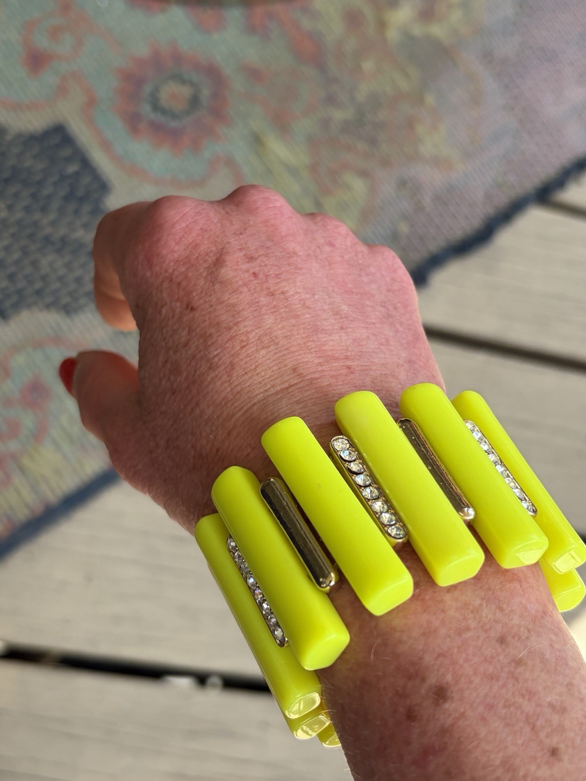 Neon Yellow Lucite Stretch Bracelet Rhinestone Gold Tone Statement Bracelet