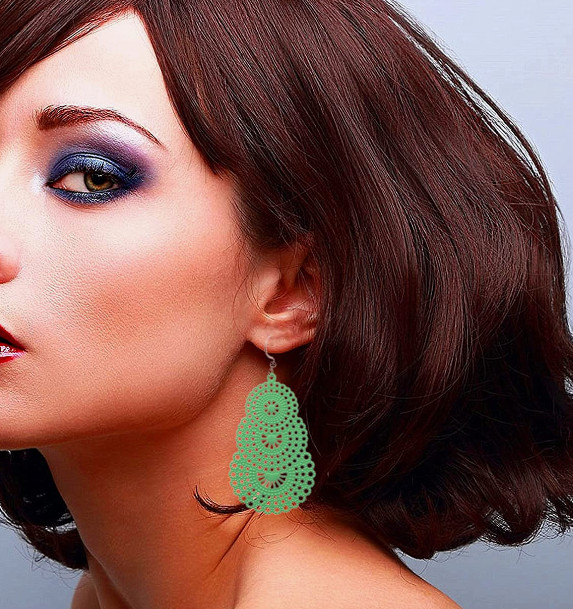 **CLEARANCE** Beautiful Metal alloy earrings – Dainty – stunning colors