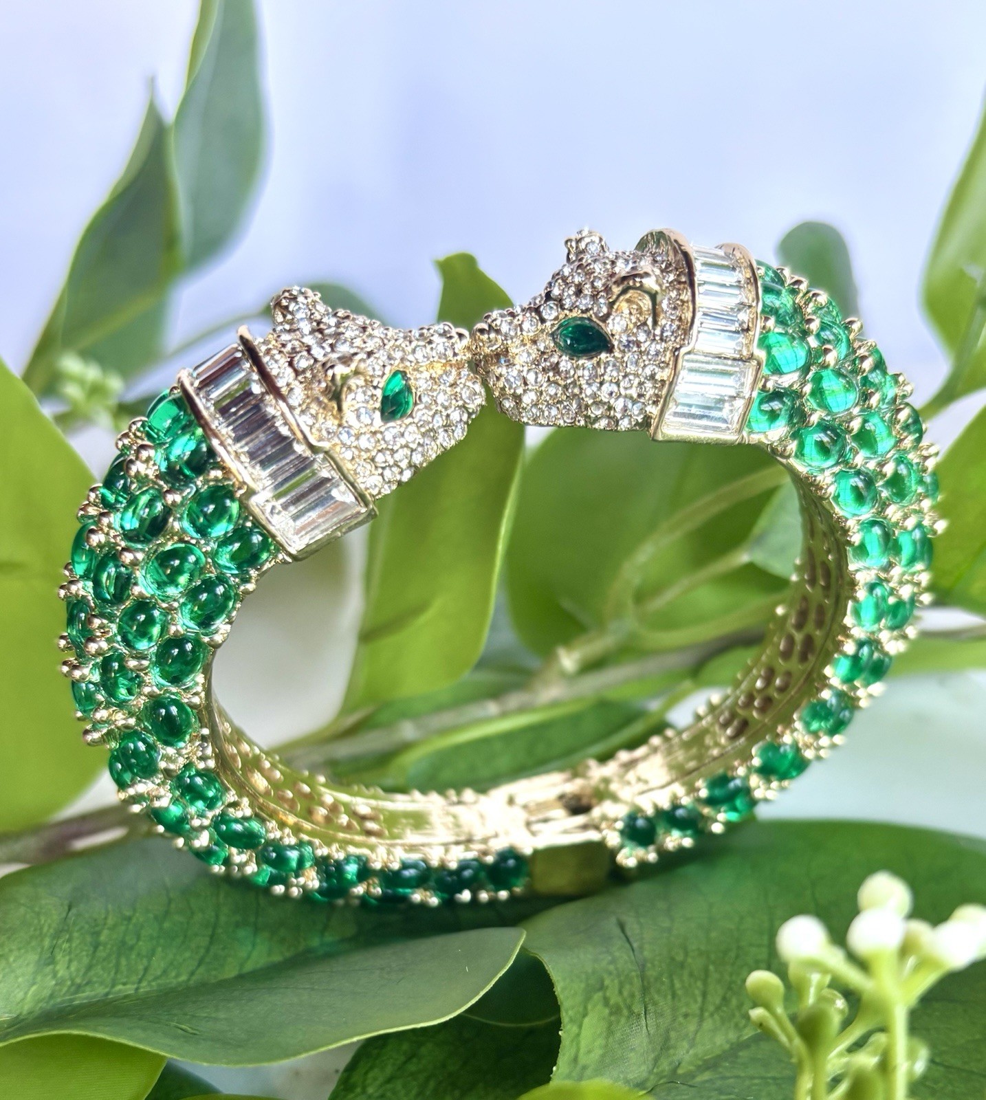 PANTHER FELINE EMERALD GREEN CRYSTALS HINGED CUFF BRACELET GOLD TONE BAGUETTES