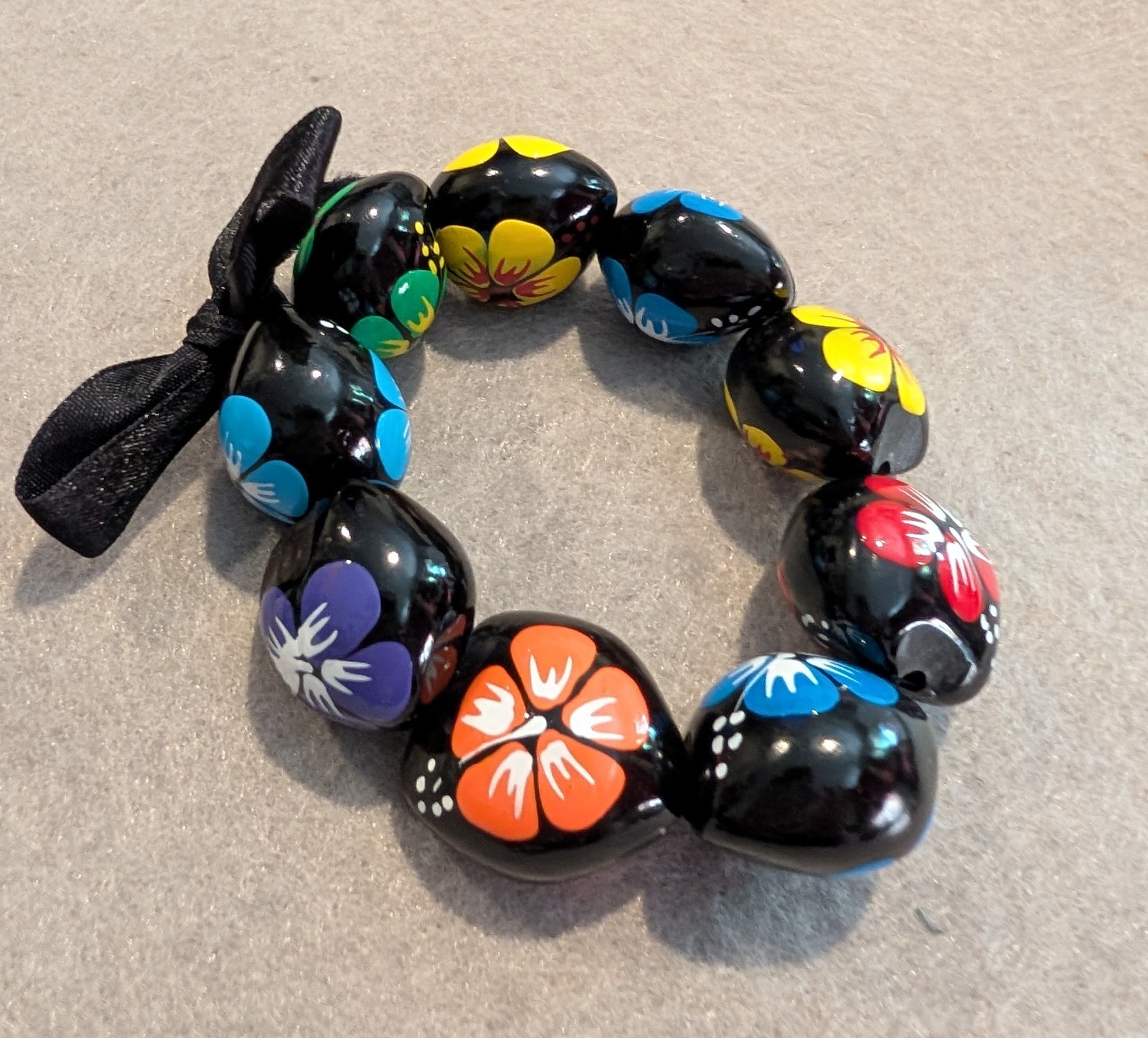 Multicolor Painted Flower Bead Stretch Bracelet Plastic Beaded Ribbon Bow