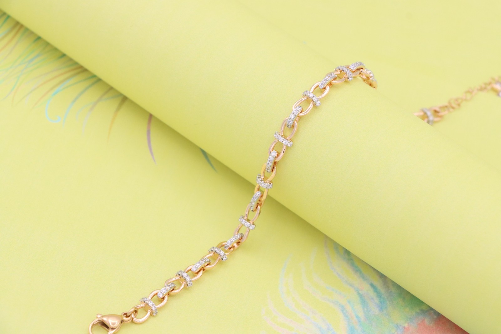 Elegant Rose Gold Bracelet with Sparkling Link Detailing, XPBL0839